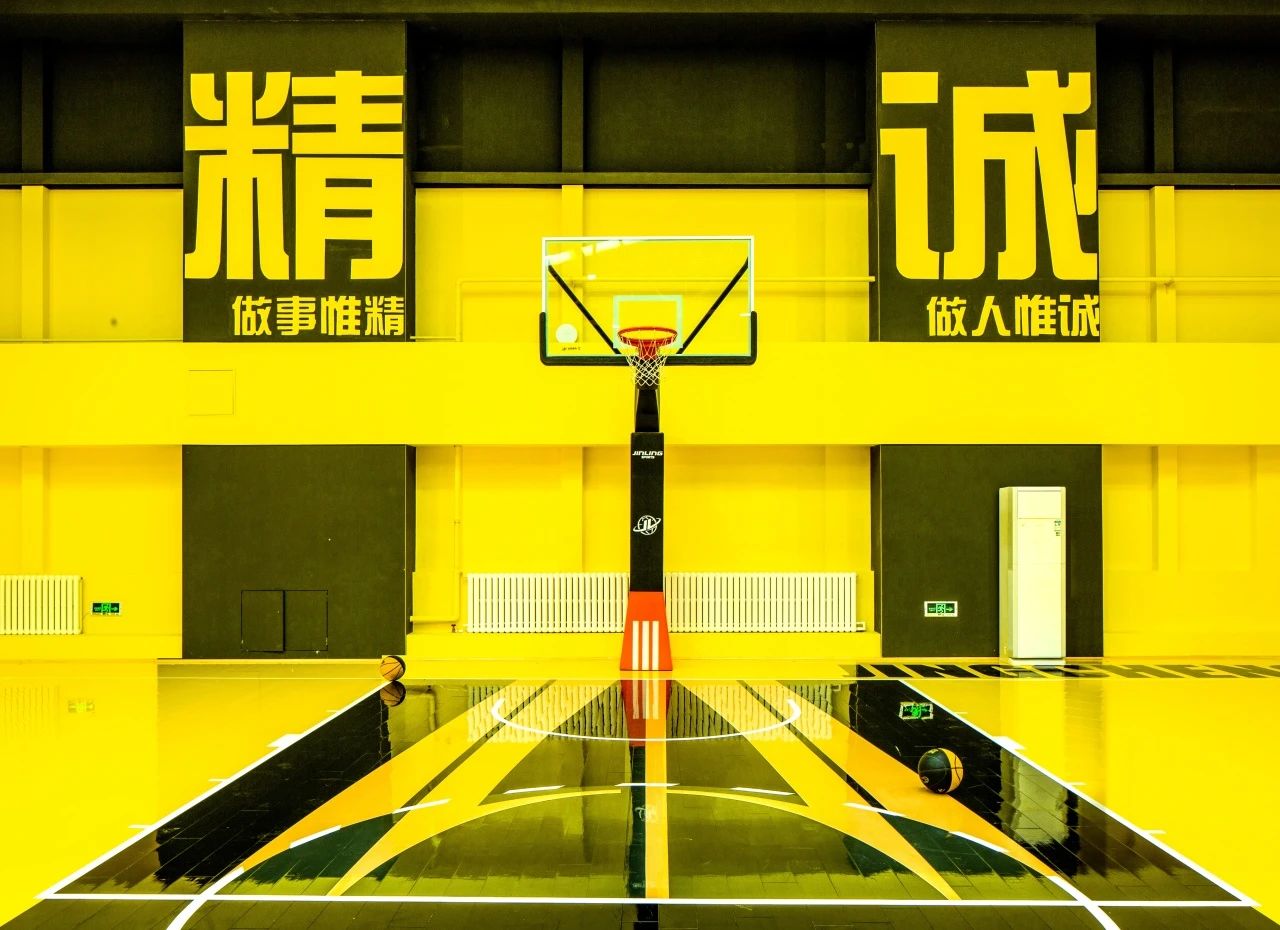 包含全民健身计划推动篮球场地数量持续增加，惠及更多青少年的词条