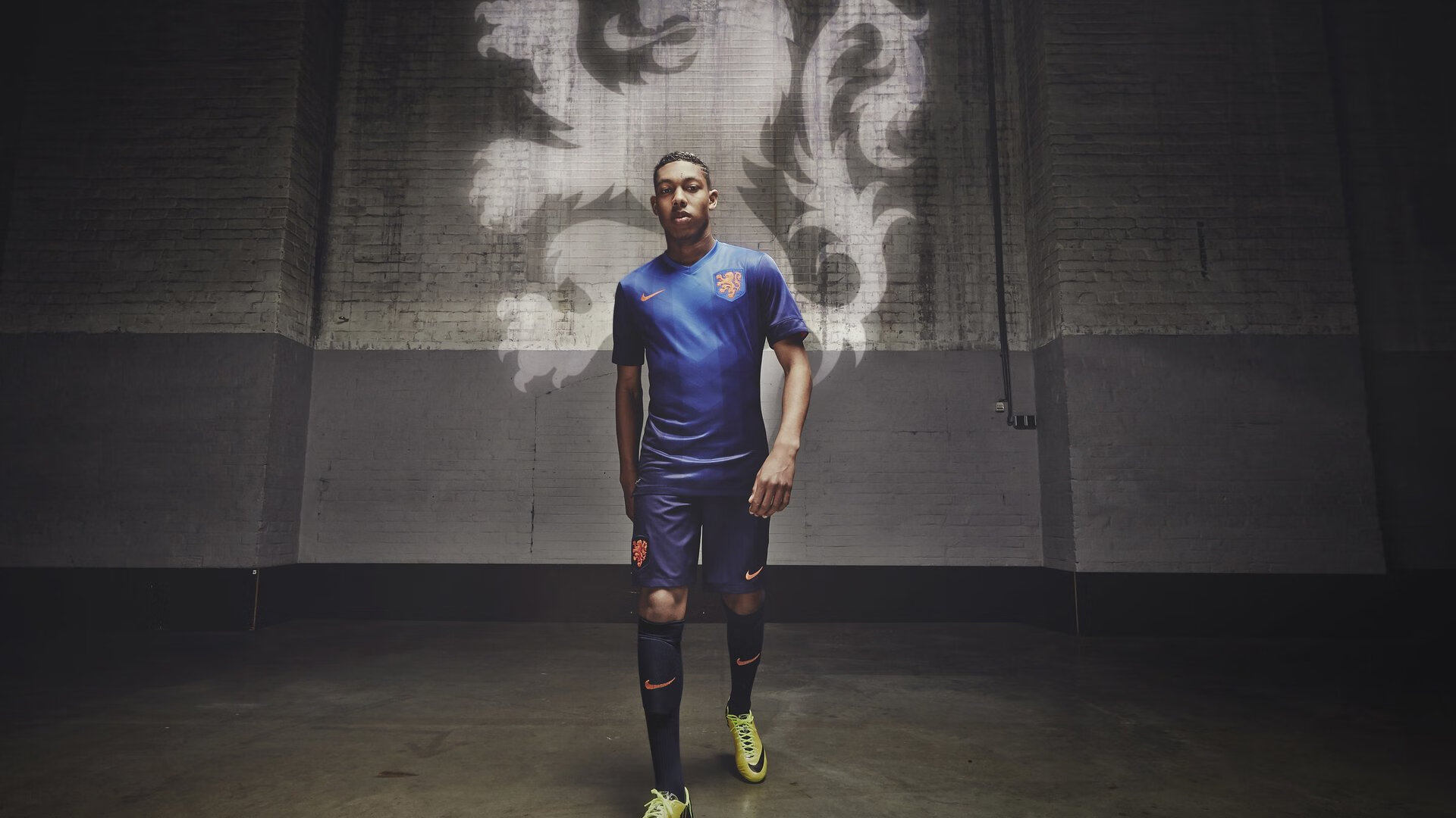 _全民游泳挑战：畅游未来的水世界_，全民学游泳