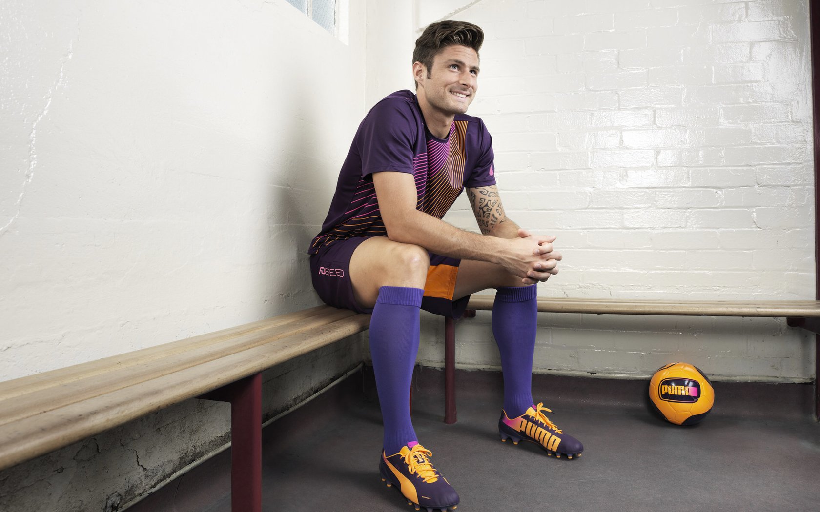 全民足球运动推广活动持续火热，惠及千家万户，全民足球手游