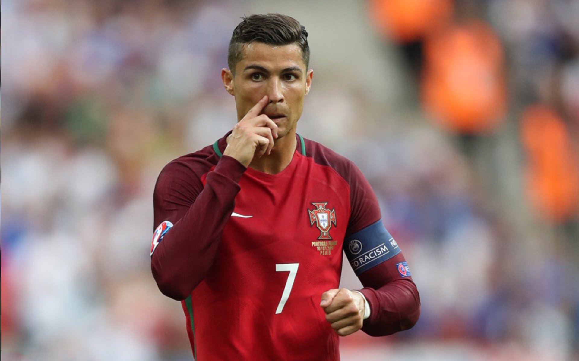 塞内加尔球员用“踢雪仗”热身，观众直呼太欢乐，塞内加尔摔跤场谁建的